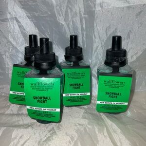 Bath & Body Works Wallflower refill Bulbs X4 SNOWBALL FIGHT NEW